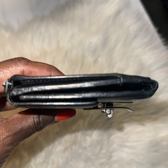 Authentic Gucci Black Leather Bifold Wallet With Silver Metal GUC - Picture 15 of 16